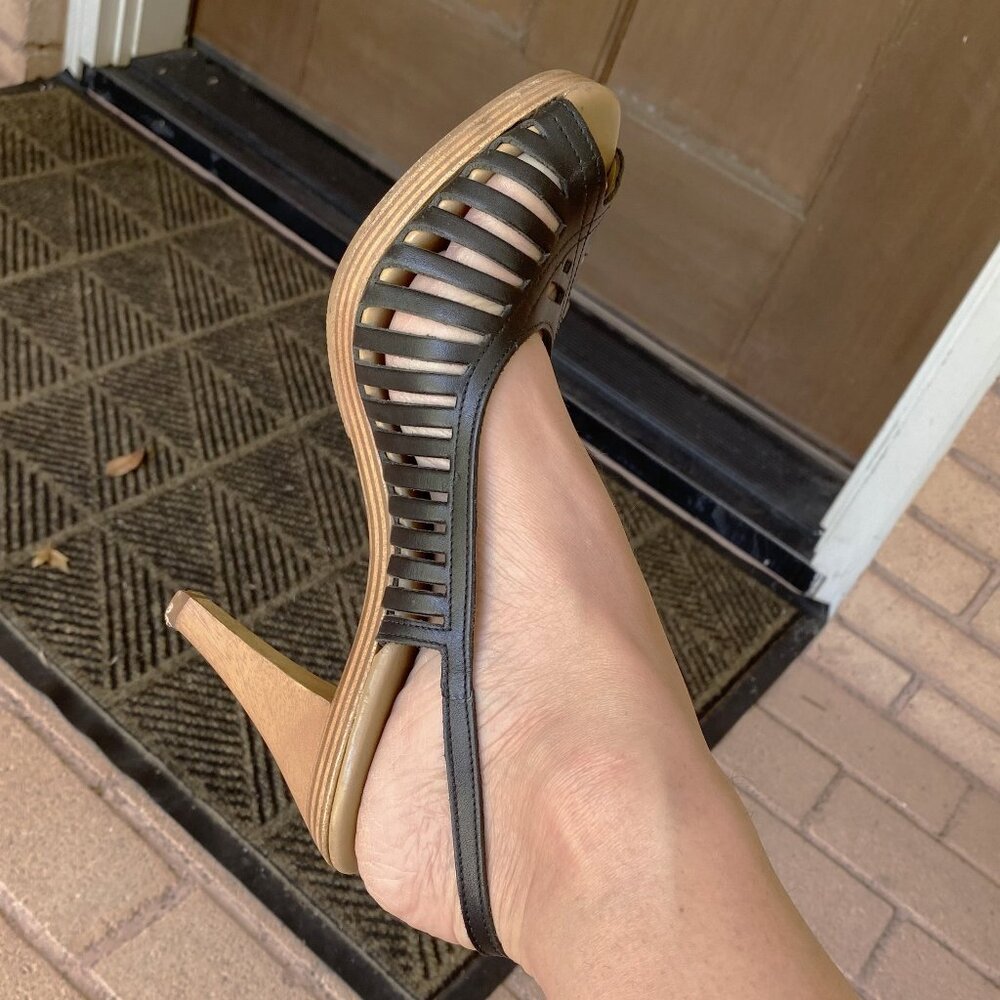 Gianni Bini Leather Slingback Sandal - Size 7.5 / 8